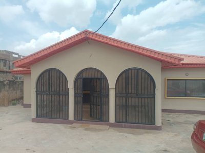 4 bedroom bungalow at elewure on a 2 plot of land #35m 7