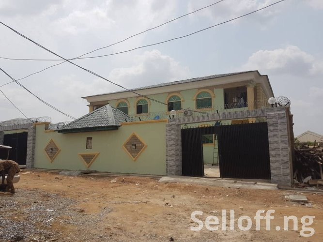 A 3 bedrooms flat with all modern facilities for sale