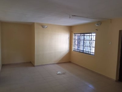 A spacious standard 4 flats of 3 bedrooms available for rent