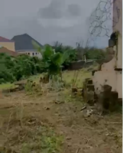 Plots of land in a good location available for sale