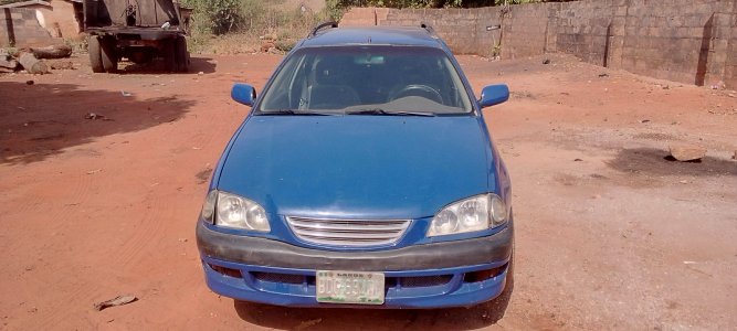 Toyota Avensis Wagon 2000 5