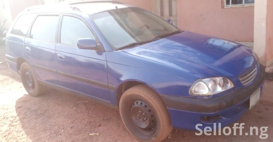 Toyota Avensis Wagon 2000