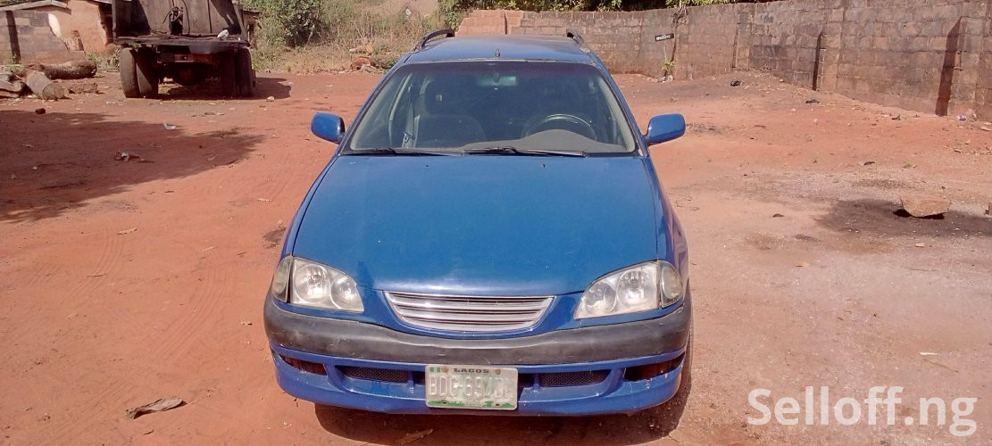 Toyota Avensis Wagon 2000