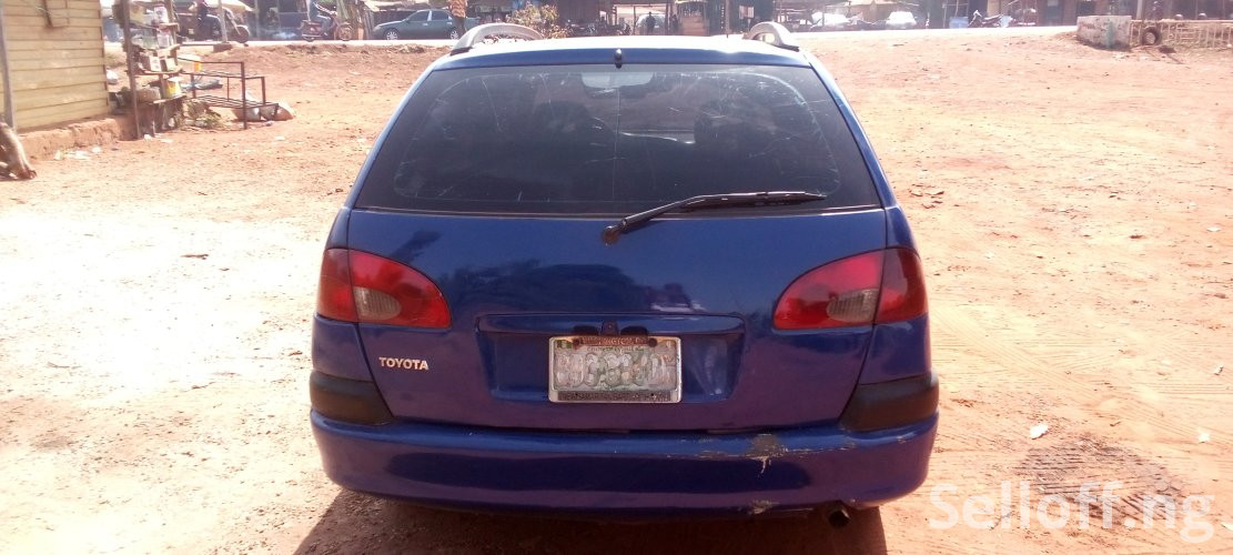 Toyota Avensis Wagon 2000