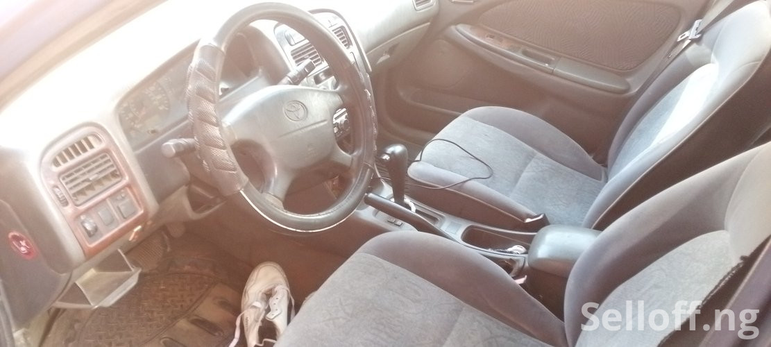 Toyota Avensis Wagon 2000