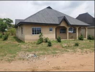 For Sale: 3 bedroom bungalow on 1.5 plot of land.