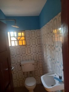 Newly renovated 4 no 3 bedroom flat available for rent