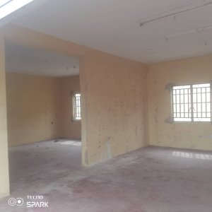 To Let: Self compound commercial property suitable for office rooms 3