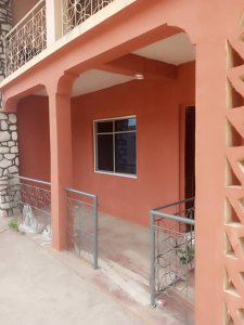 Newly renovated  3 bedroom flat available for rent