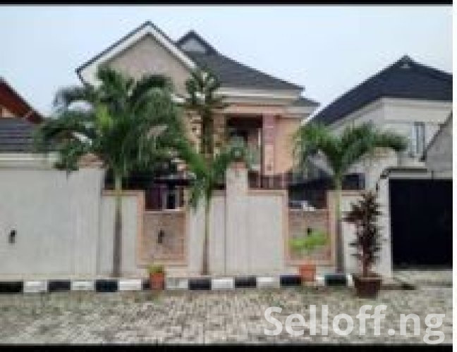 4 bedroom ( All ensuite) duplex  for rent