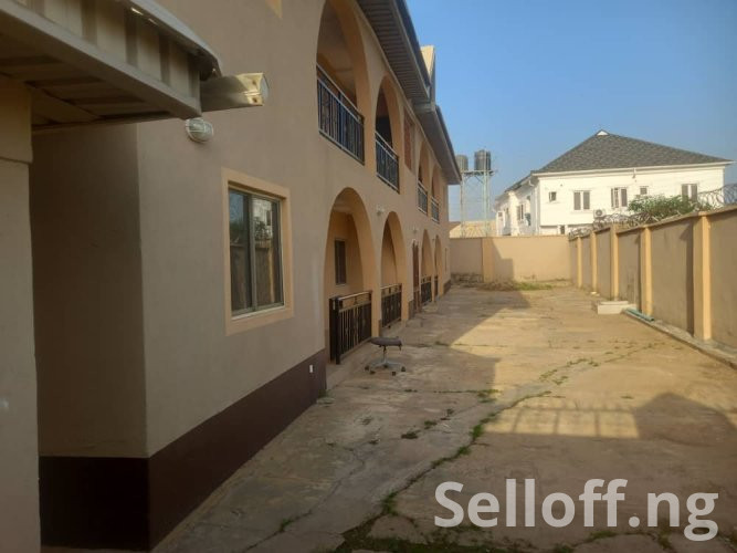 Newly renovated 4 no 3 bedroom flat available for rent