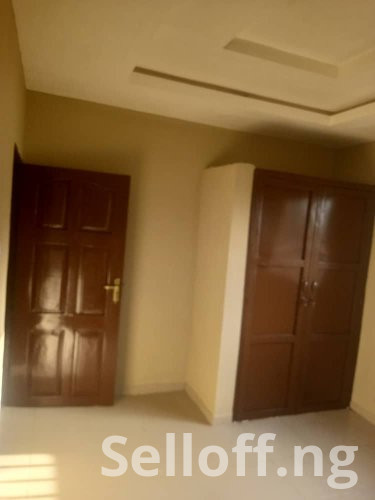 Newly renovated 4 no 3 bedroom flat available for rent