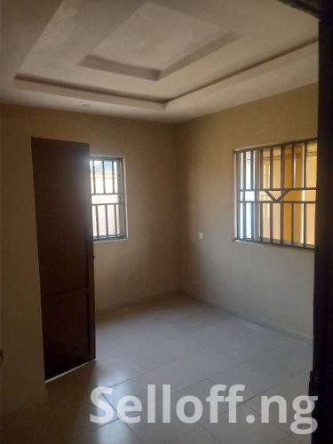 Newly renovated 4 no 3 bedroom flat available for rent