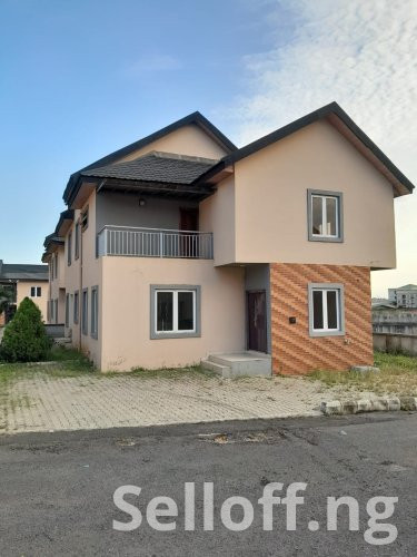 FOR Sale: A Modern 4 Bedroom Duplex