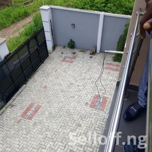 5 bedroom duplex self compound available for rent