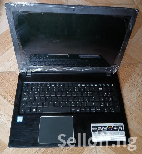 acer Aspire E15 E5-575T-58WH