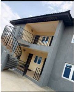 To Let: Luxury room and parlor self-contain for rent.