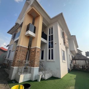 FOR SALE: Luxury 5 Bedroom fully Detached Duplex