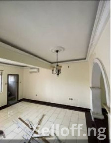 To Let: Relatively new 4 bedroom duplex