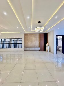 Newly built 5-bedroom duplex with ample parking space 4