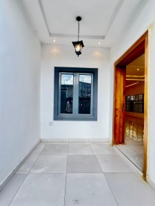 Newly built 5-bedroom duplex with ample parking space 3