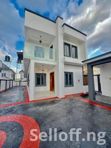 Newly built 5-bedroom duplex with ample parking space