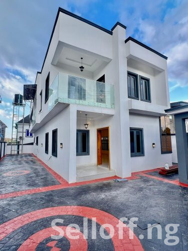 Newly built 5-bedroom duplex with ample parking space