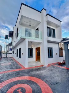 Newly built 5-bedroom duplex for sale