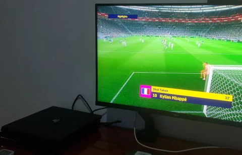 Clean Ps4 Pro With 9 Games - 1TB