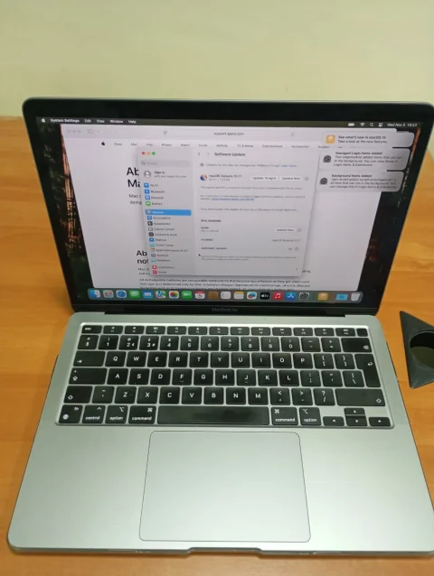 Apple MacBook Air M1 2020 512 GB SDD 16GB Memory
