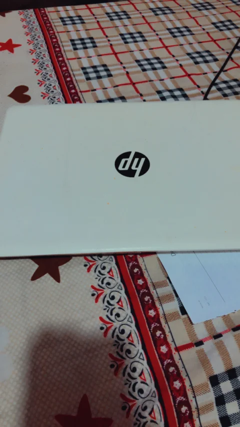 hp laptop model 14-bp015na