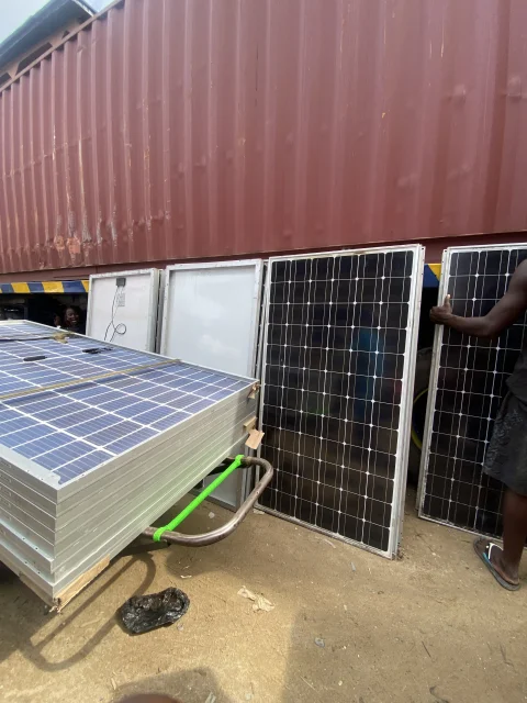 300watts 72cells original Canadian mono crystalline solar panels