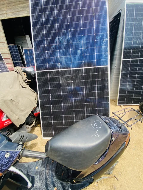 650watts 144cells original Canadian mono crystalline solar panels