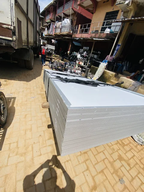 550watts 144cells original Canadian mono crystalline solar panels