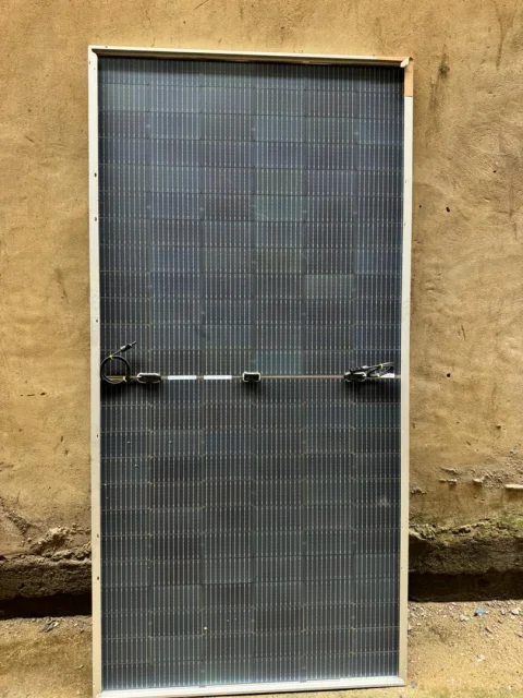 650watts 144cells original Canadian Biaficial high voltage solar panels