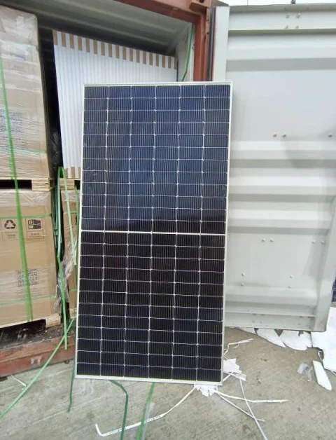 680watts 144cells original Canadian mono crystalline solar panels
