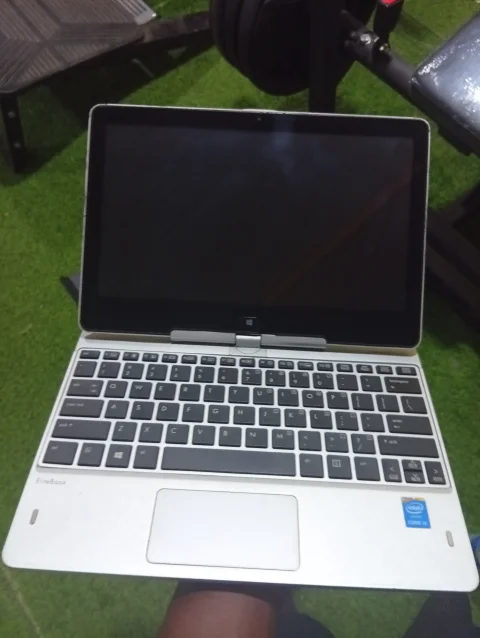 HP elite book Revolve 810 G3