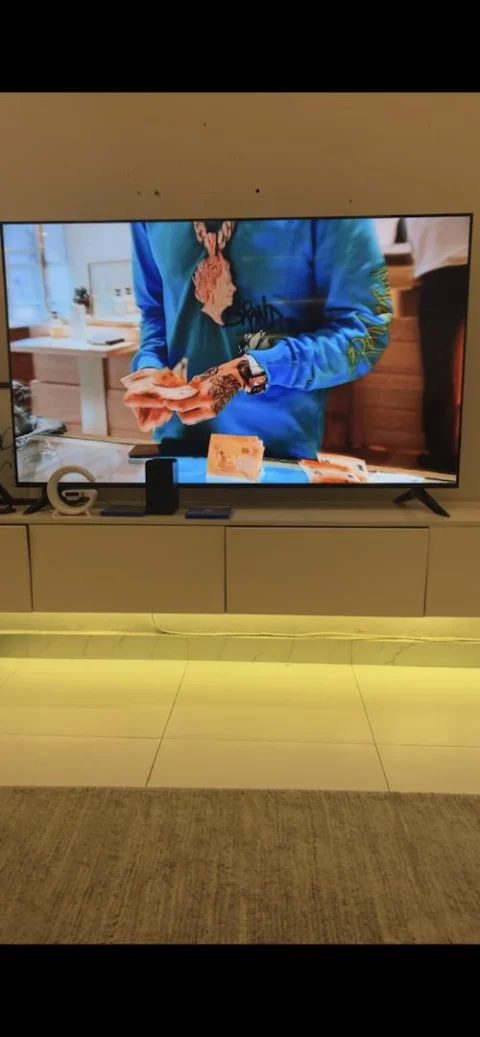 65 inches LG smart tv for sale 3