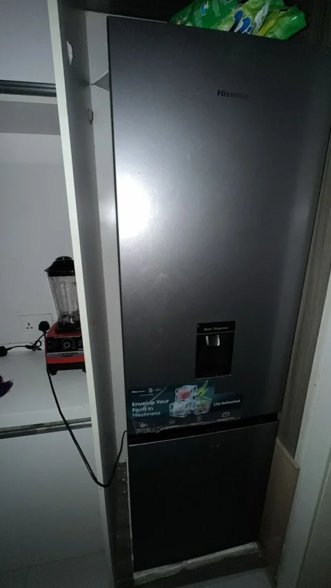 305 liters Hisense refrigerator for sale 5