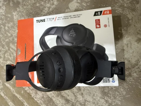 JBL TUNE770NC