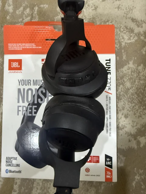 JBL TUNE770NC