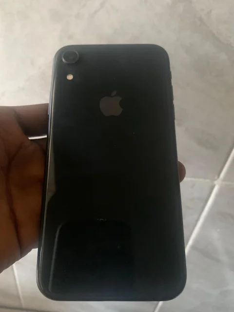 ‎Uk Used iPhone XR 4