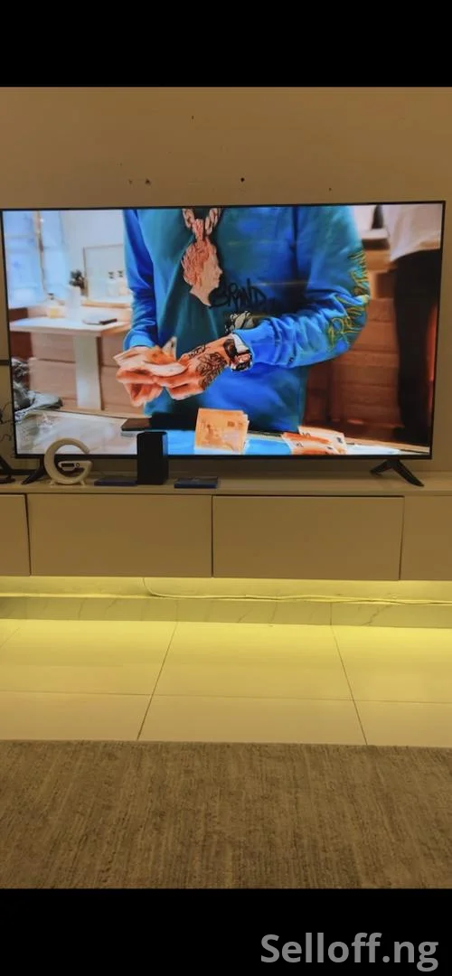 65 inches LG smart tv for sale