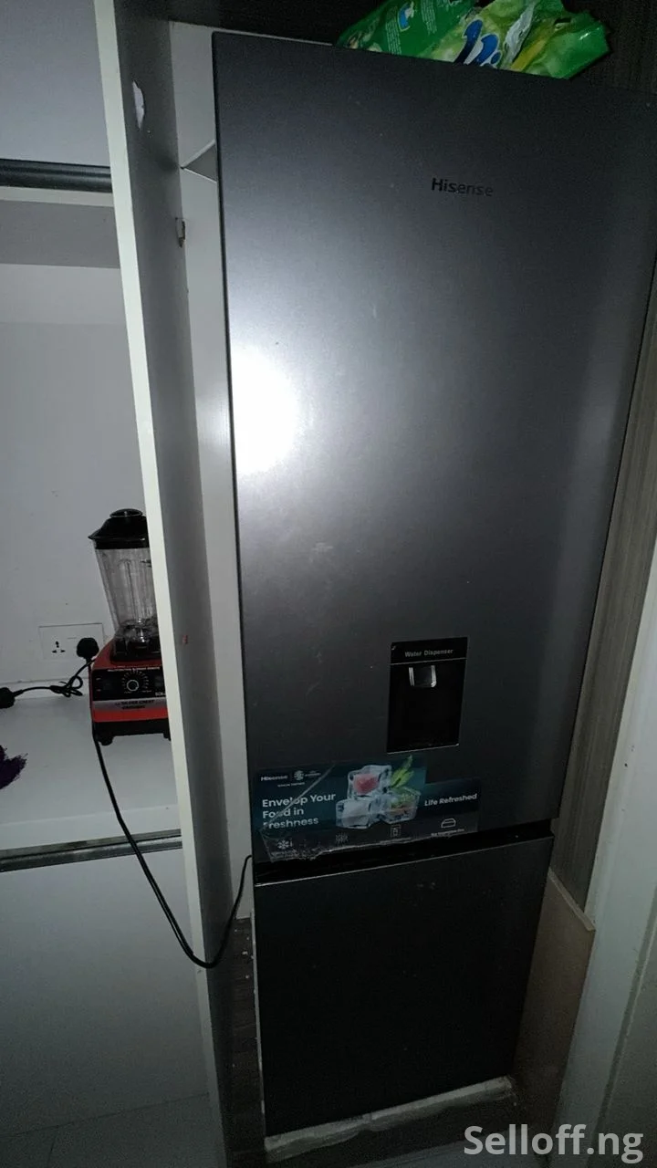 305 liters Hisense refrigerator for sale