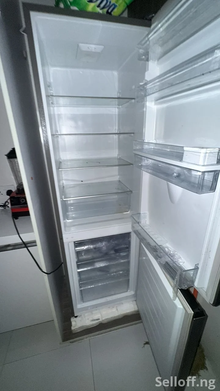 305 liters Hisense refrigerator for sale