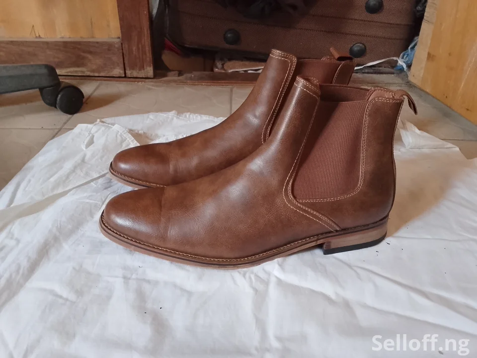 Tommy Hilfiger Brulo Men’s Chelsea Boots – Original & Clean ( worn only thrice) Purchased from Amazon
