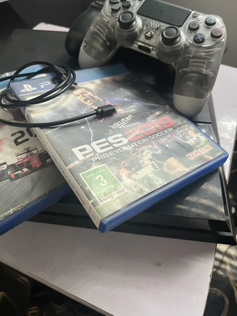 PlayStation 4 Fat 500GB (PS4)  with 2 Controllers + 2 Free Games 7