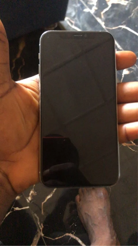 First Grade IPhone 11 Pro 4