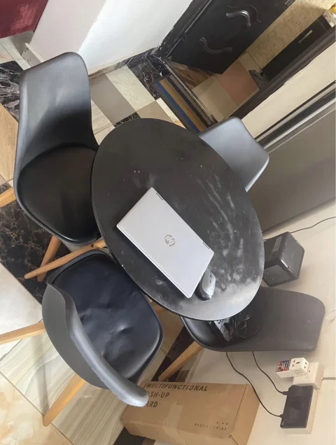 Dining table with 4 chairs 3