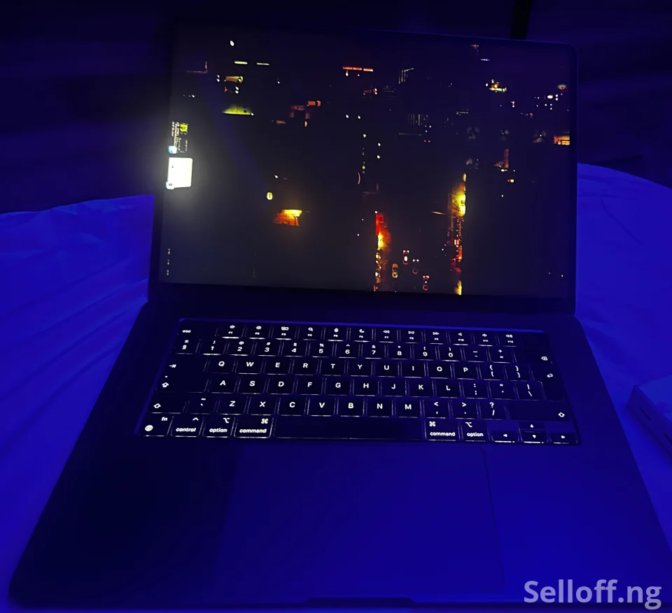 MacBook Air M3 15 inch